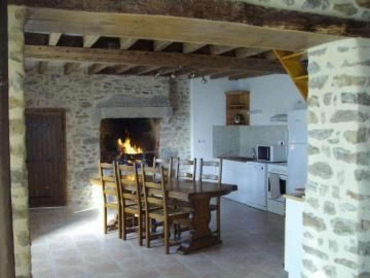 Gite De Charme Renove Avec Cheminee, Terrasse Et Proche Randonnees - Capacite 13 Pers. - Fr-1-410-179 Saint-Léonard-des-Bois المظهر الخارجي الصورة