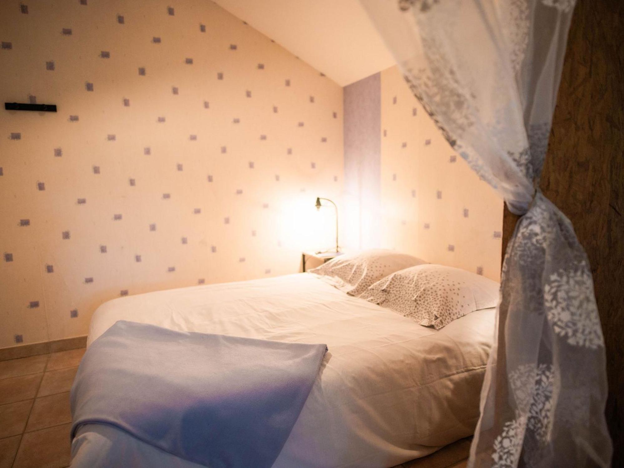 Gite De Charme Renove Avec Cheminee, Terrasse Et Proche Randonnees - Capacite 13 Pers. - Fr-1-410-179 Saint-Léonard-des-Bois المظهر الخارجي الصورة