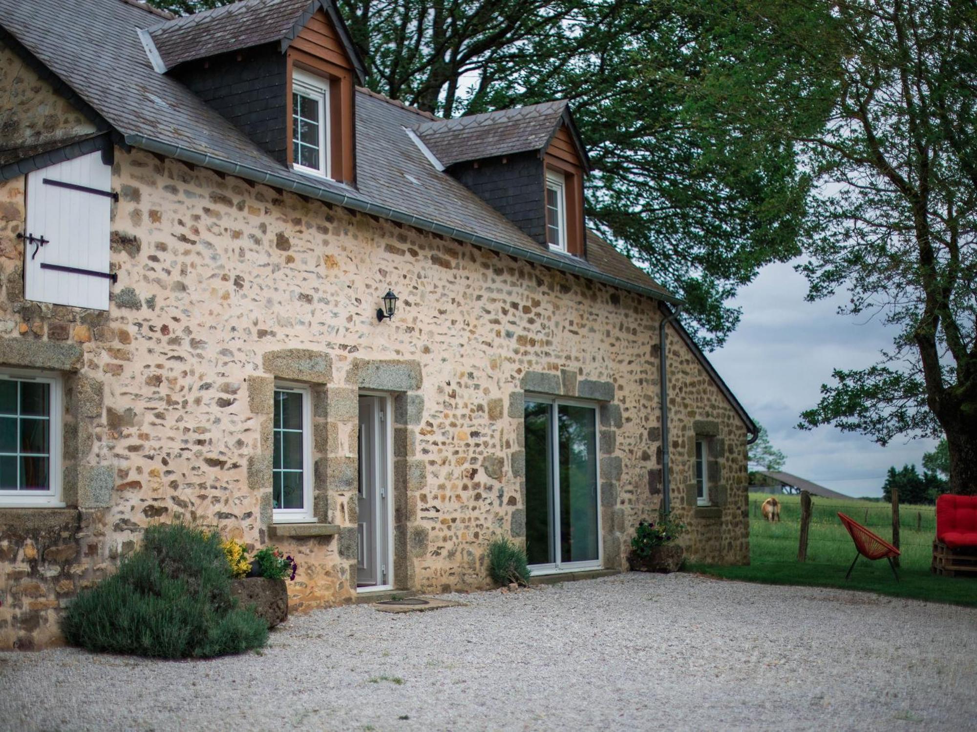 Gite De Charme Renove Avec Cheminee, Terrasse Et Proche Randonnees - Capacite 13 Pers. - Fr-1-410-179 Saint-Léonard-des-Bois المظهر الخارجي الصورة