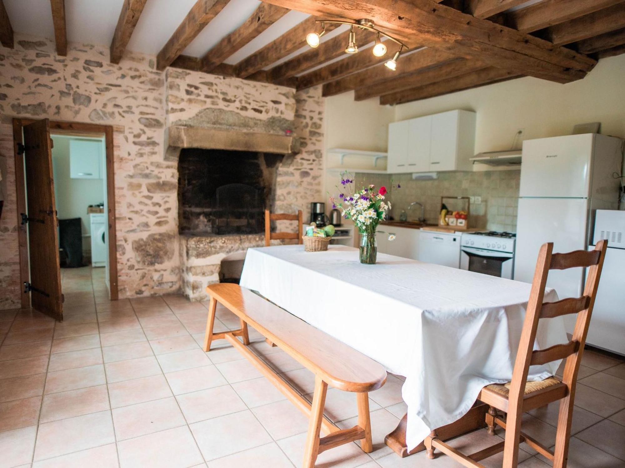 Gite De Charme Renove Avec Cheminee, Terrasse Et Proche Randonnees - Capacite 13 Pers. - Fr-1-410-179 Saint-Léonard-des-Bois المظهر الخارجي الصورة